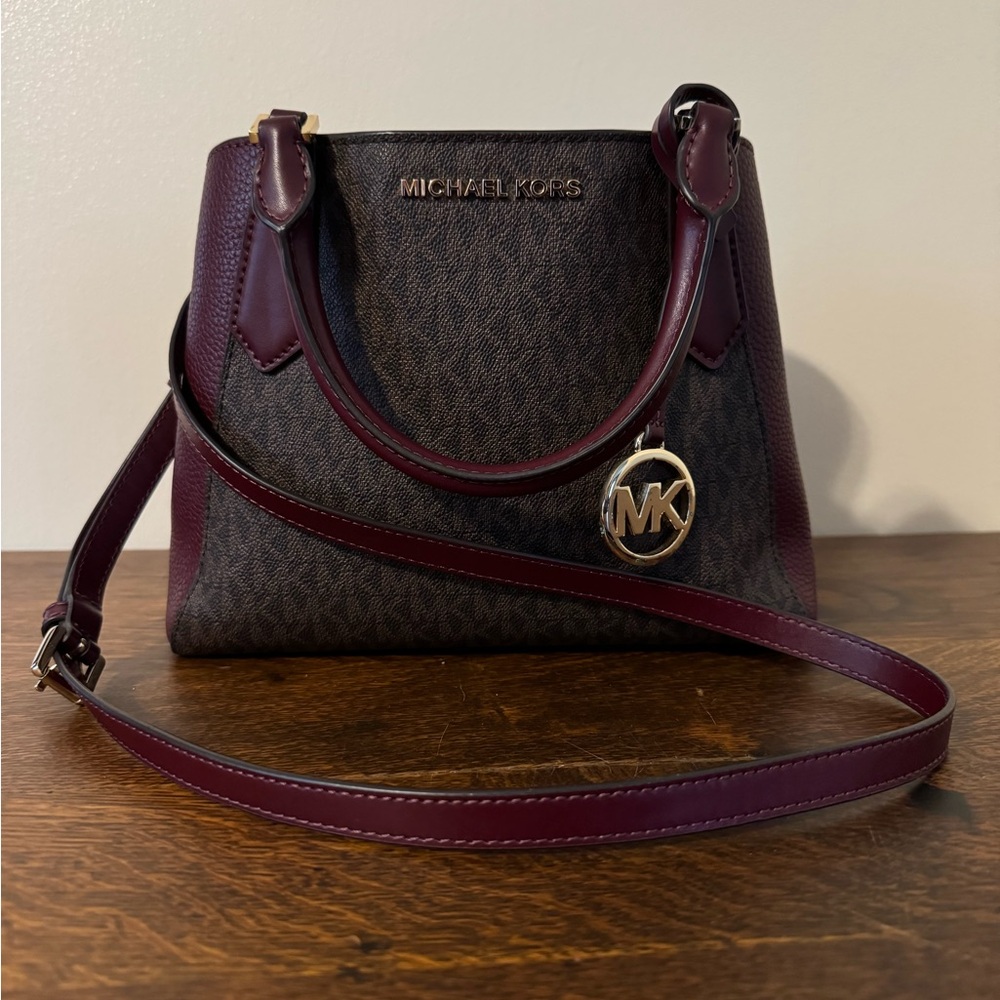 Michael Kors sachel purse